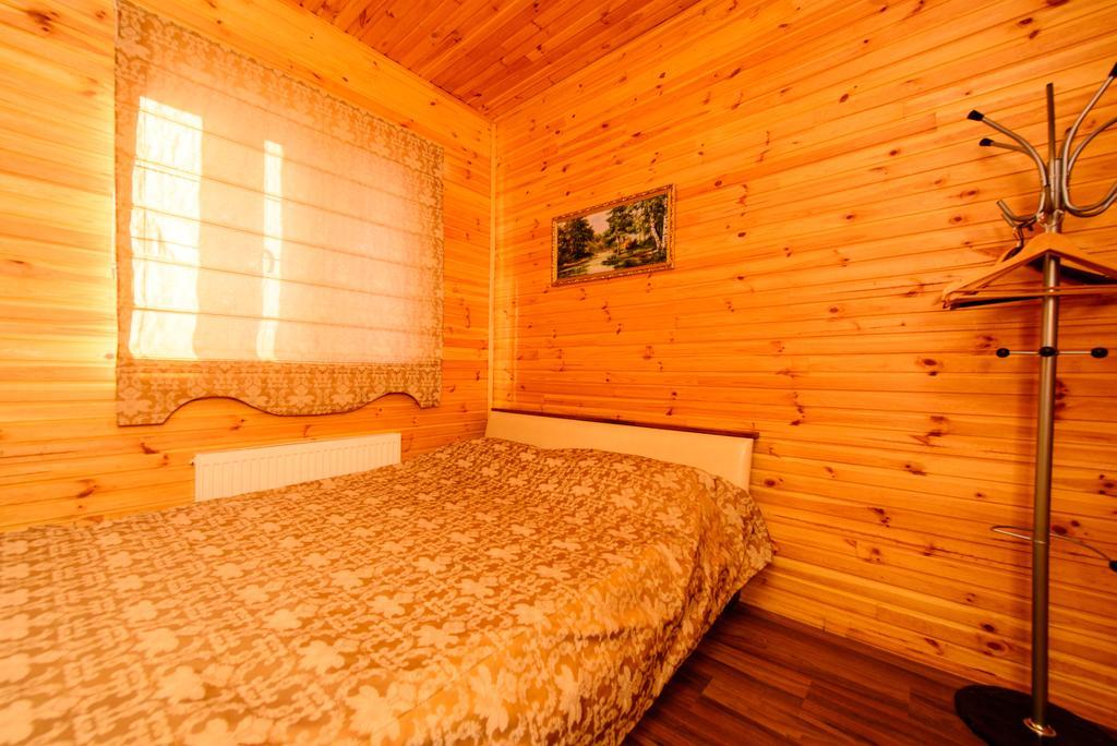 Petrovskyi Brovar Brovary Buitenkant foto