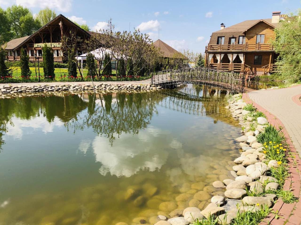 Petrovskyi Brovar Brovary Buitenkant foto