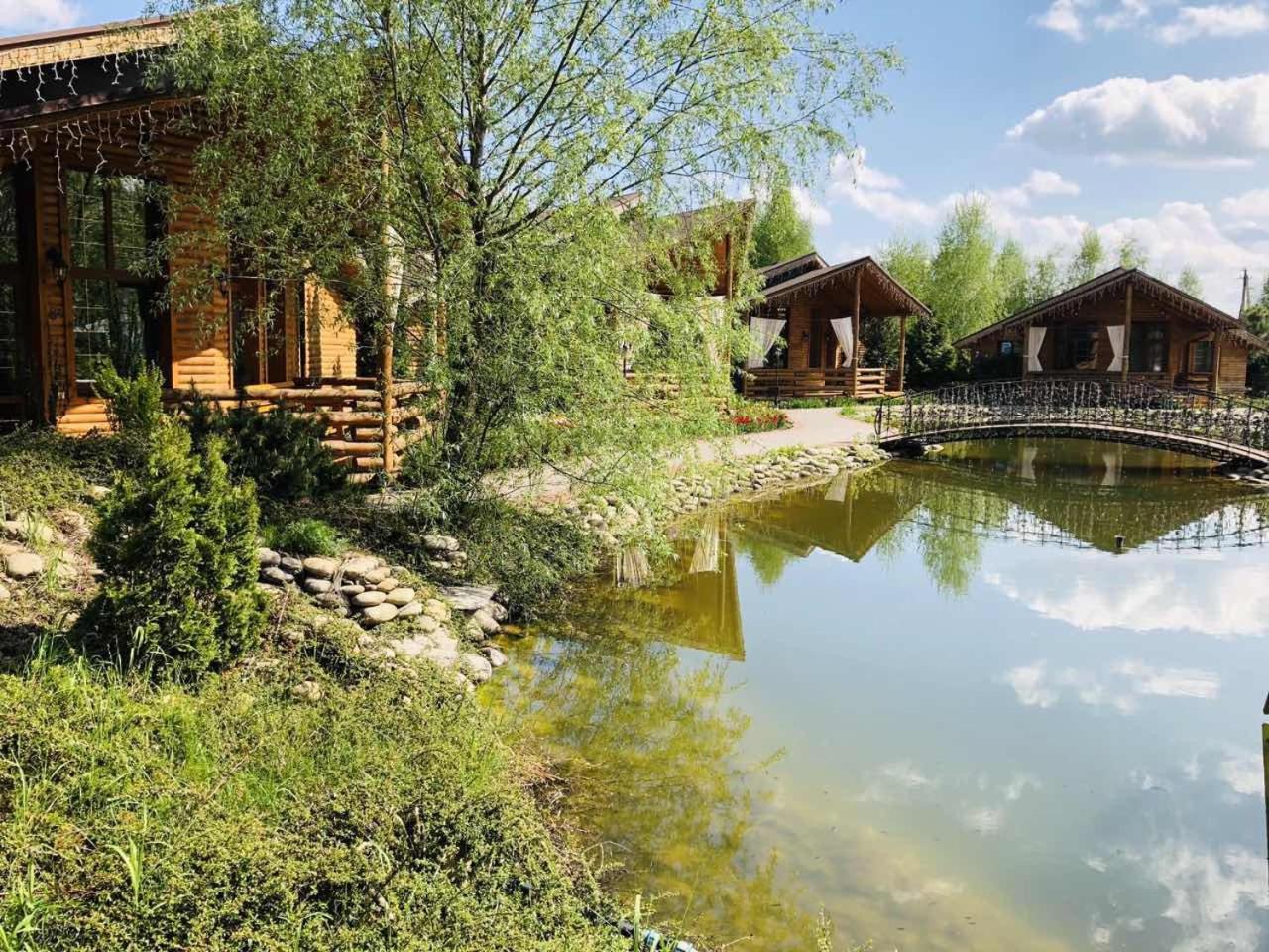 Petrovskyi Brovar Brovary Buitenkant foto