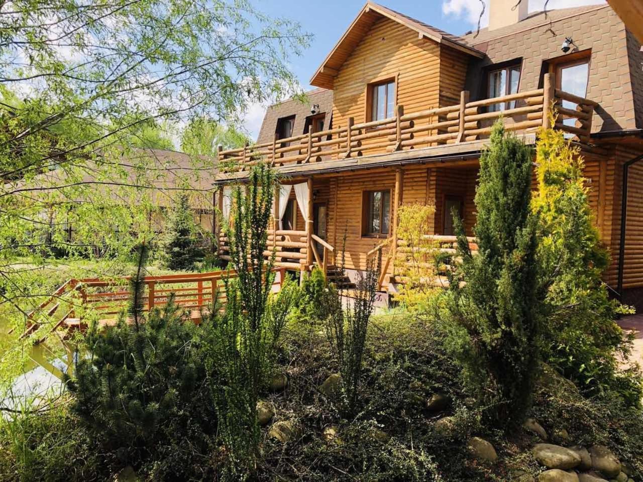 Petrovskyi Brovar Brovary Buitenkant foto