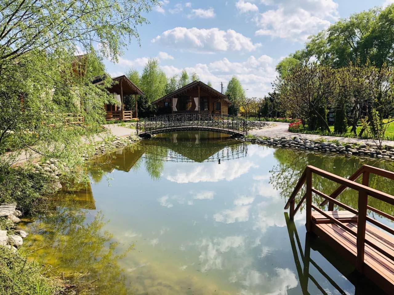 Petrovskyi Brovar Brovary Buitenkant foto