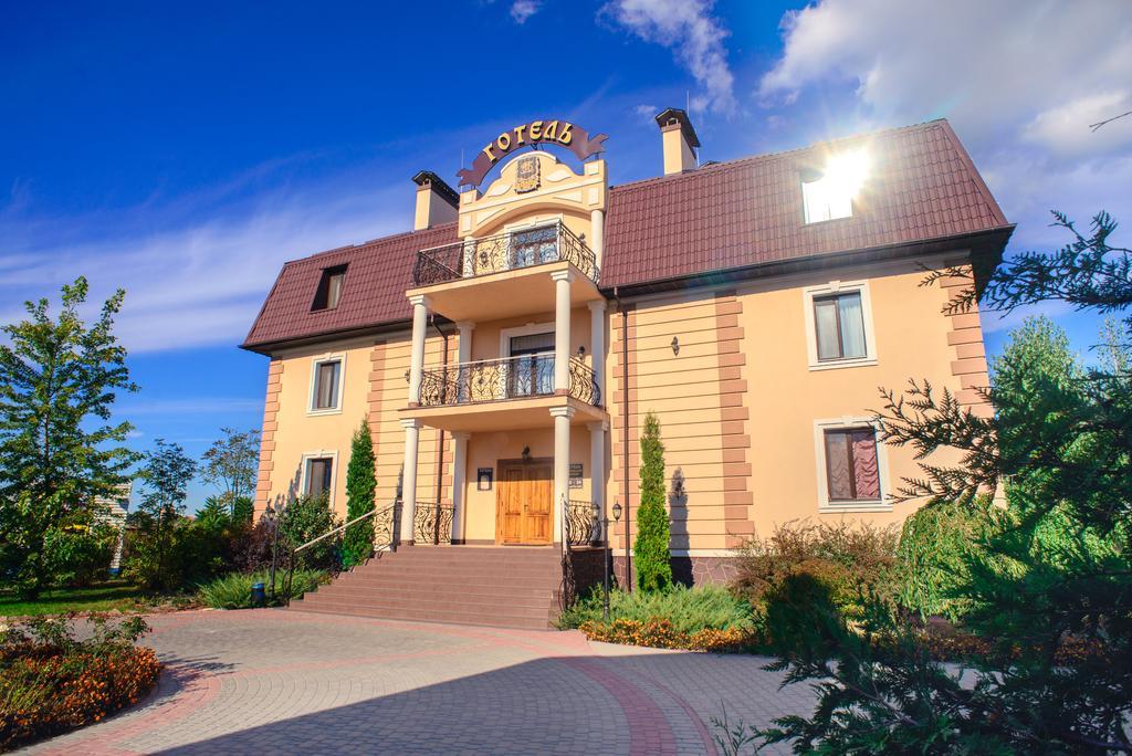 Petrovskyi Brovar Brovary Buitenkant foto