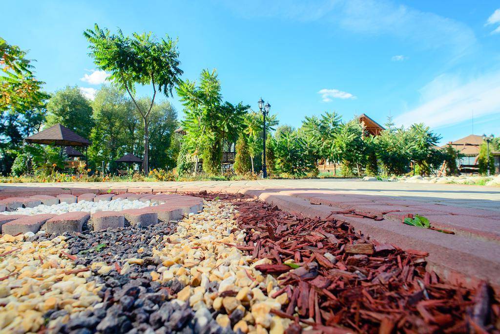 Petrovskyi Brovar Brovary Buitenkant foto