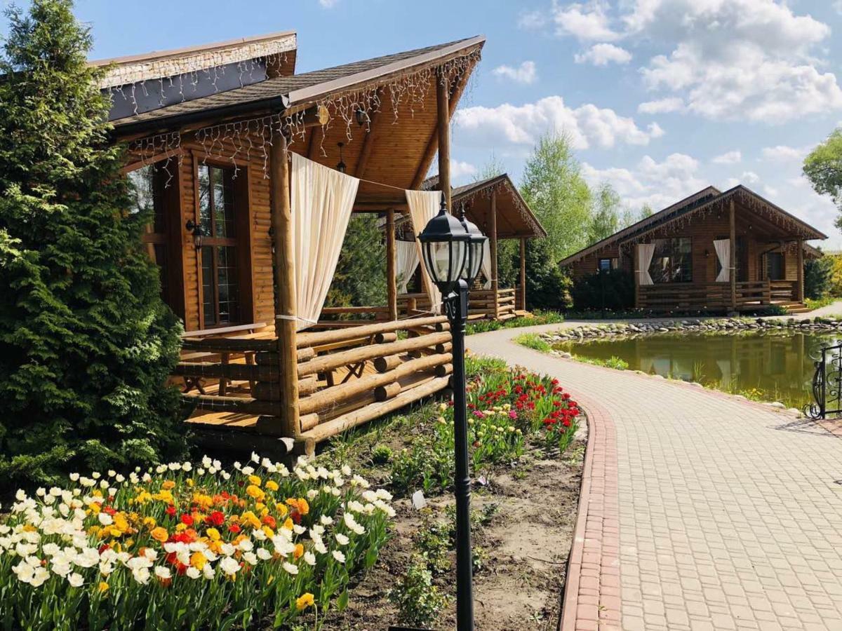 Petrovskyi Brovar Brovary Buitenkant foto